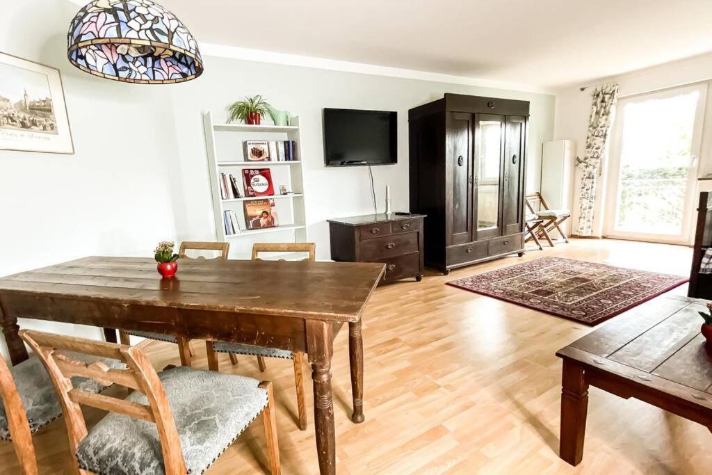 Apartment Am Auensee Mit Grosser Terrasse & Privat-Parkplatz ไลป์ซิก ภายนอก รูปภาพ